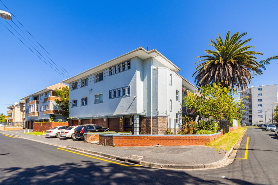 1 Bedroom Property for Sale in Kenilworth Western Cape